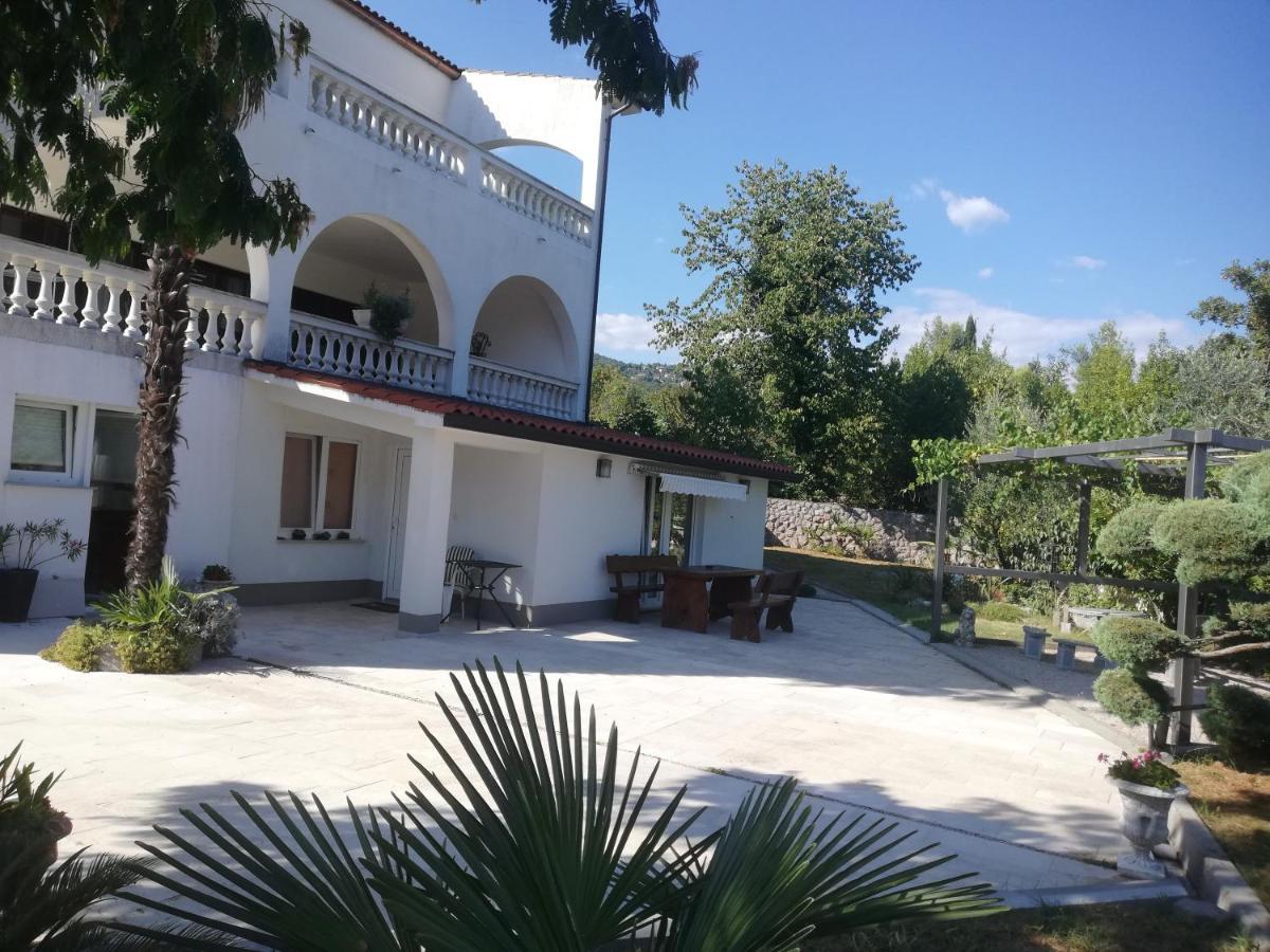 Apartment Nevija E Natale Opric Екстериор снимка